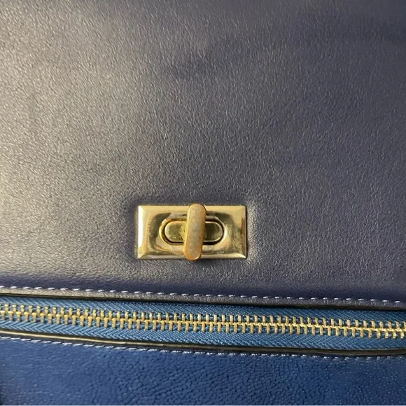 Versace 1969 Abbigliamento Sportivo
Also referred to as Versace 1969. - Picture 6 of 12